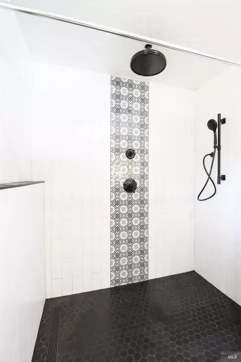 Bath - 13500 Branscomb Rd, Branscomb, CA 95417 photo 5 of 6