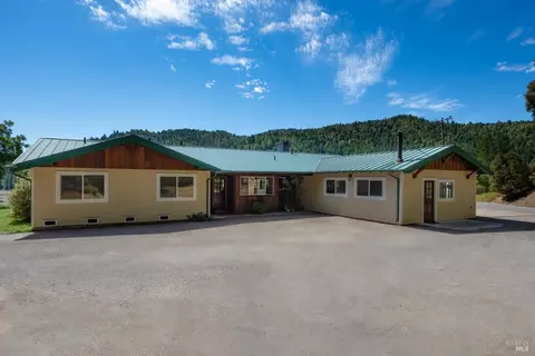 Exterior - 13500 Branscomb Rd, Branscomb, CA 95417 photo 2 of 8
