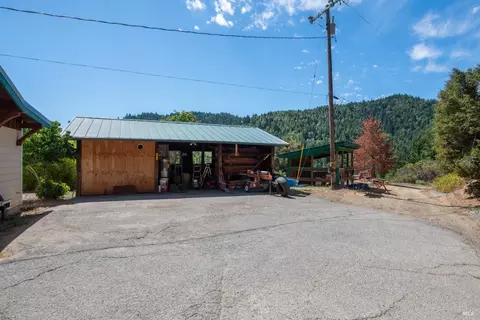 Exterior - 13500 Branscomb Rd, Branscomb, CA 95417 photo 7 of 8