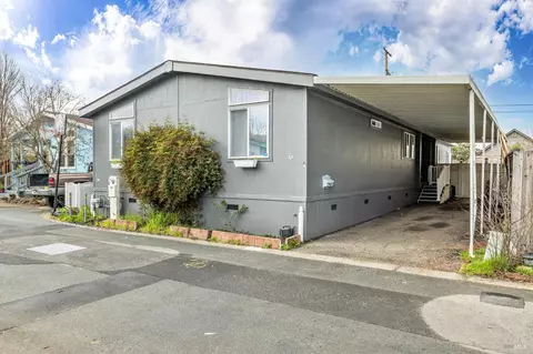 6 Leisure Park Cir, Santa Rosa, CA 95401