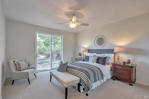 Bedroom - 8814 Holly Leaf Dr, Windsor, CA 95492 photo 1 of 5
