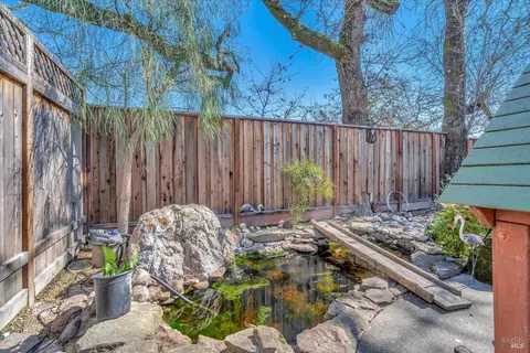 Exterior - 8814 Holly Leaf Dr, Windsor, CA 95492 photo 11 of 15