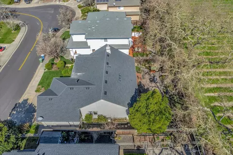 View/Area - 8814 Holly Leaf Dr, Windsor, CA 95492 photo 6 of 6
