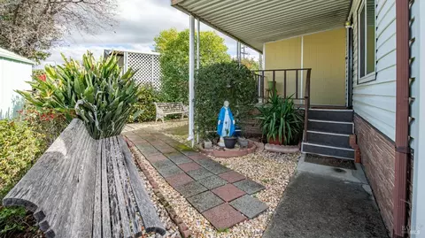 87 Lemon Tree Cir, Vacaville, CA 95687 photo 3