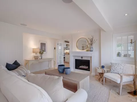 Living - 15 Madera Way, Mill Valley, CA 94941 photo 2 of 5