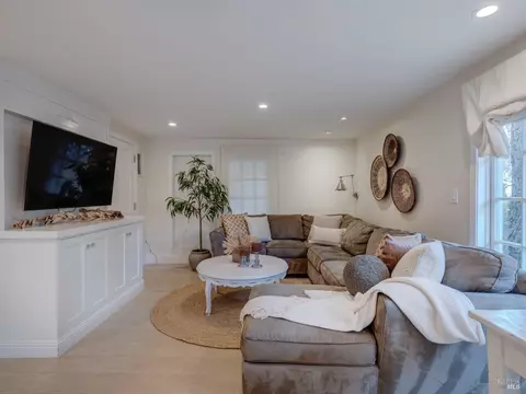 Living - 15 Madera Way, Mill Valley, CA 94941 photo 5 of 5