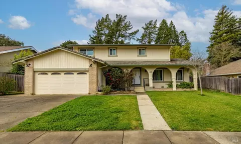 3345 Kensington Cir, Napa, CA 94558
