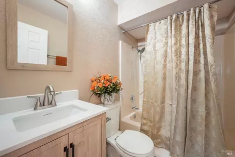 1102 Tanglewood Dr, Fairfield, CA 94533 photo 18