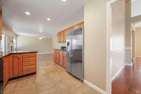 1102 Tanglewood Dr, Fairfield, CA 94533 photo 32