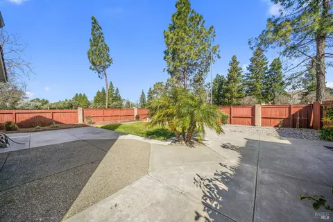 1102 Tanglewood Dr, Fairfield, CA 94533 photo 30