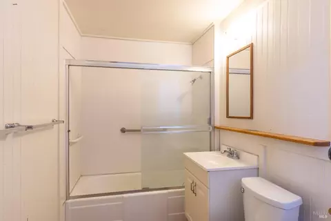 Bath - 2282-2284 3rd St, Napa, CA 94559 photo 2 of 2