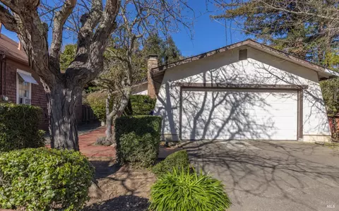 Exterior - 2282-2284 3rd St, Napa, CA 94559 photo 6 of 15