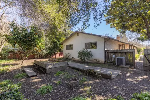 Exterior - 2282-2284 3rd St, Napa, CA 94559 photo 5 of 15