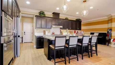 Kitchen - 7048 Cardinal Ct, Vacaville, CA 95687 photo 4 of 7