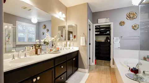Bath - 7048 Cardinal Ct, Vacaville, CA 95687 photo 3 of 3