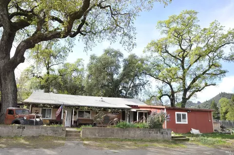 1185 S Cloverdale Blvd, Cloverdale, CA 95425