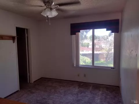 692 Hamilton Dr, Vacaville, CA 95687 photo 8
