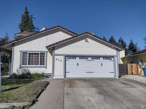 692 Hamilton Dr, Vacaville, CA 95687