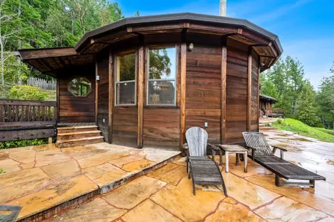 9601 Ravens Pike Rd, Boonville, CA 95415