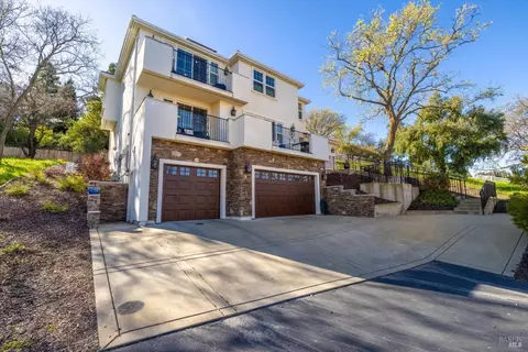 2054 Zinfandel Ct, Vacaville, CA 95688