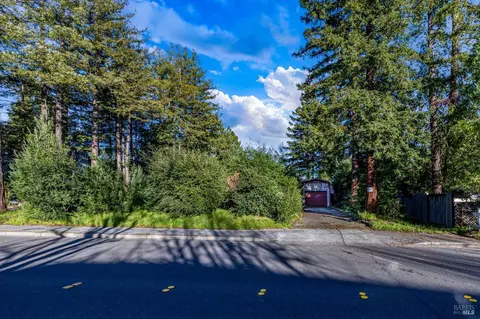 1434 Peterson Ln, Santa Rosa, CA 95403