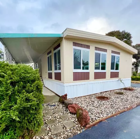 102 Garth St, Napa, CA 94558