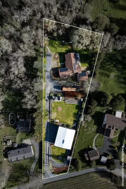 8191 Appian Way, Sebastopol, CA 95472