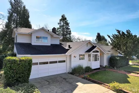 1442 Escalero Rd, Santa Rosa, CA 95409