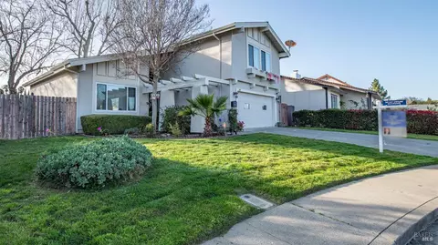2811 Toland Dr, Fairfield, CA 94534 photo 2