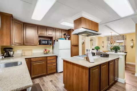 130 Phyllis Ct, Vallejo, CA 94590 photo 23