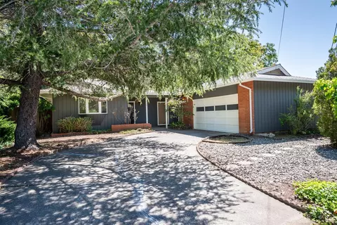 2726 Las Gallinas Ave, San Rafael, CA 94903