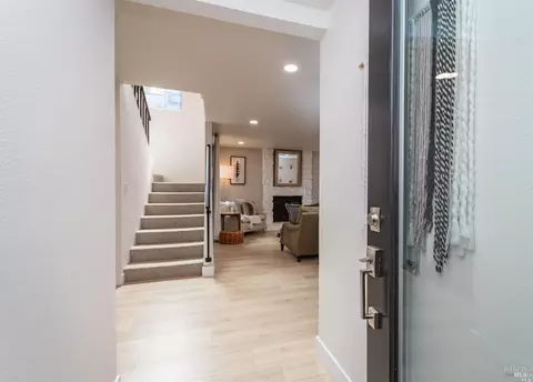596 March Ave, Healdsburg, CA 95448 photo 5