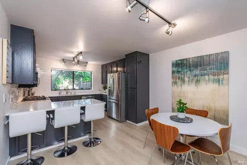 596 March Ave, Healdsburg, CA 95448 photo 8