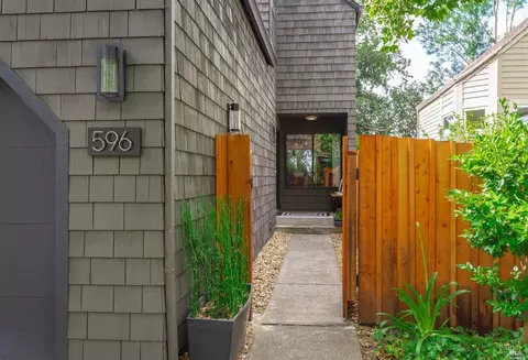 596 March Ave, Healdsburg, CA 95448 photo 4