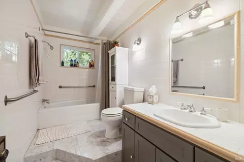 Bath - 6401 Lucas Valley Rd, Nicasio, CA 94946 photo 7 of 8