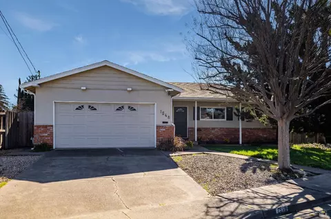 1548 Lyman Ct, Concord, CA 94521