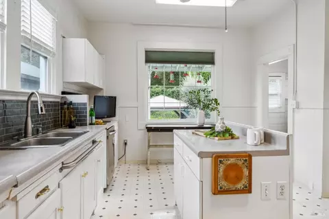 Kitchen - 309 Bodega Ave, Petaluma, CA 94952 photo 5 of 5