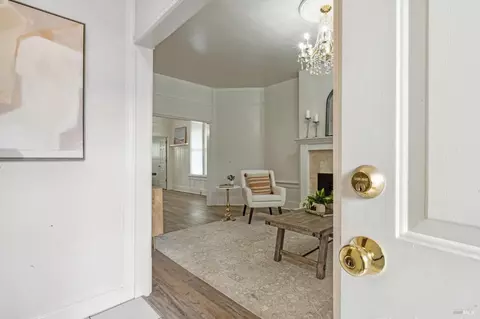 Bath - 309 Bodega Ave, Petaluma, CA 94952 photo 1 of 5