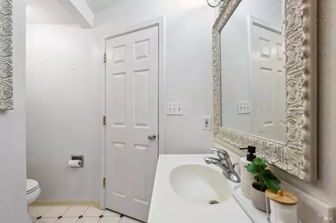 Bath - 309 Bodega Ave, Petaluma, CA 94952 photo 3 of 5