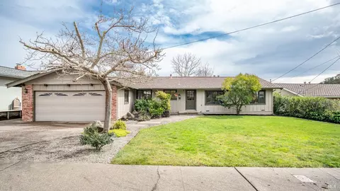 24 Maplewood Dr, San Rafael, CA 94901