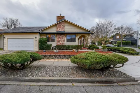 2383 Edgewater Dr, Napa, CA 94558