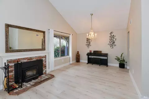 Living - 2383 Edgewater Dr, Napa, CA 94558 photo 7 of 9