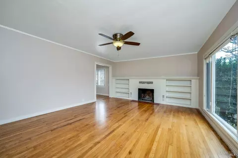 Living - 1007 Mountain View Ave, Petaluma, CA 94952 photo 1 of 2