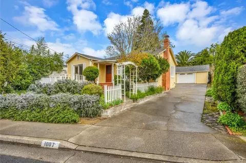 1007 Mountain View Ave, Petaluma, CA 94952