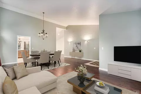 9232 Piccadilly Cir, Windsor, CA 95492 photo 6
