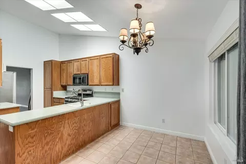 9232 Piccadilly Cir, Windsor, CA 95492 photo 17