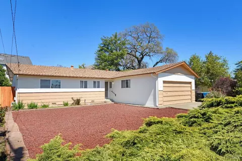 407 Myrtlewood Dr, Santa Rosa, CA 95407