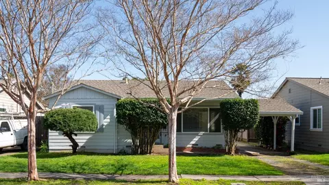 1818 Orchard St, Santa Rosa, CA 95404