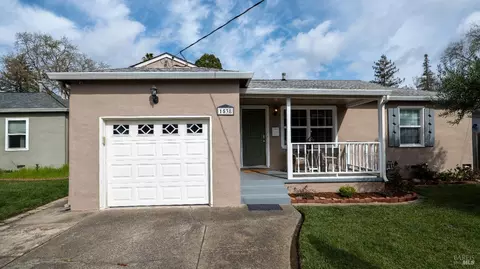1538 Ash St, Napa, CA 94559 photo 2