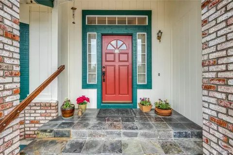 1138 Meridian Cir, Santa Rosa, CA 95401